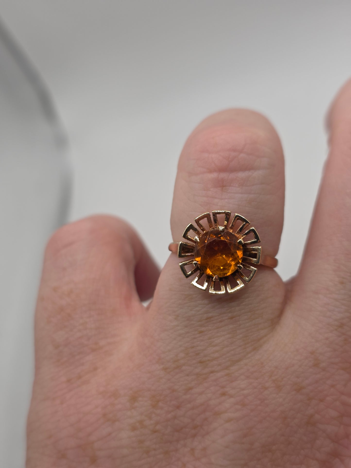 9ct gold citrine ring