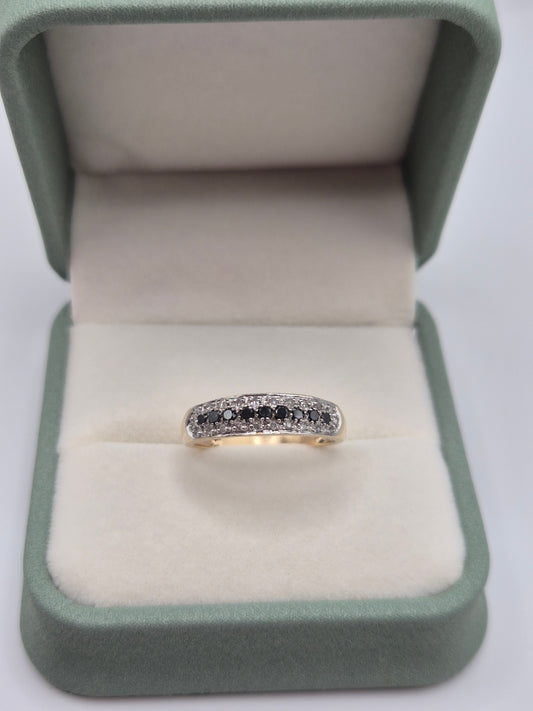 9ct gold diamond cluster ring