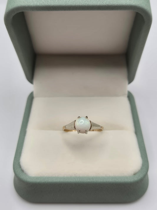 9ct gold simulated opal ring