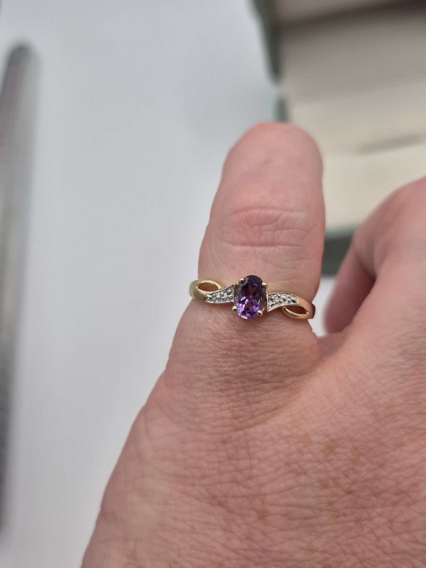 9ct gold amethyst and diamond ring