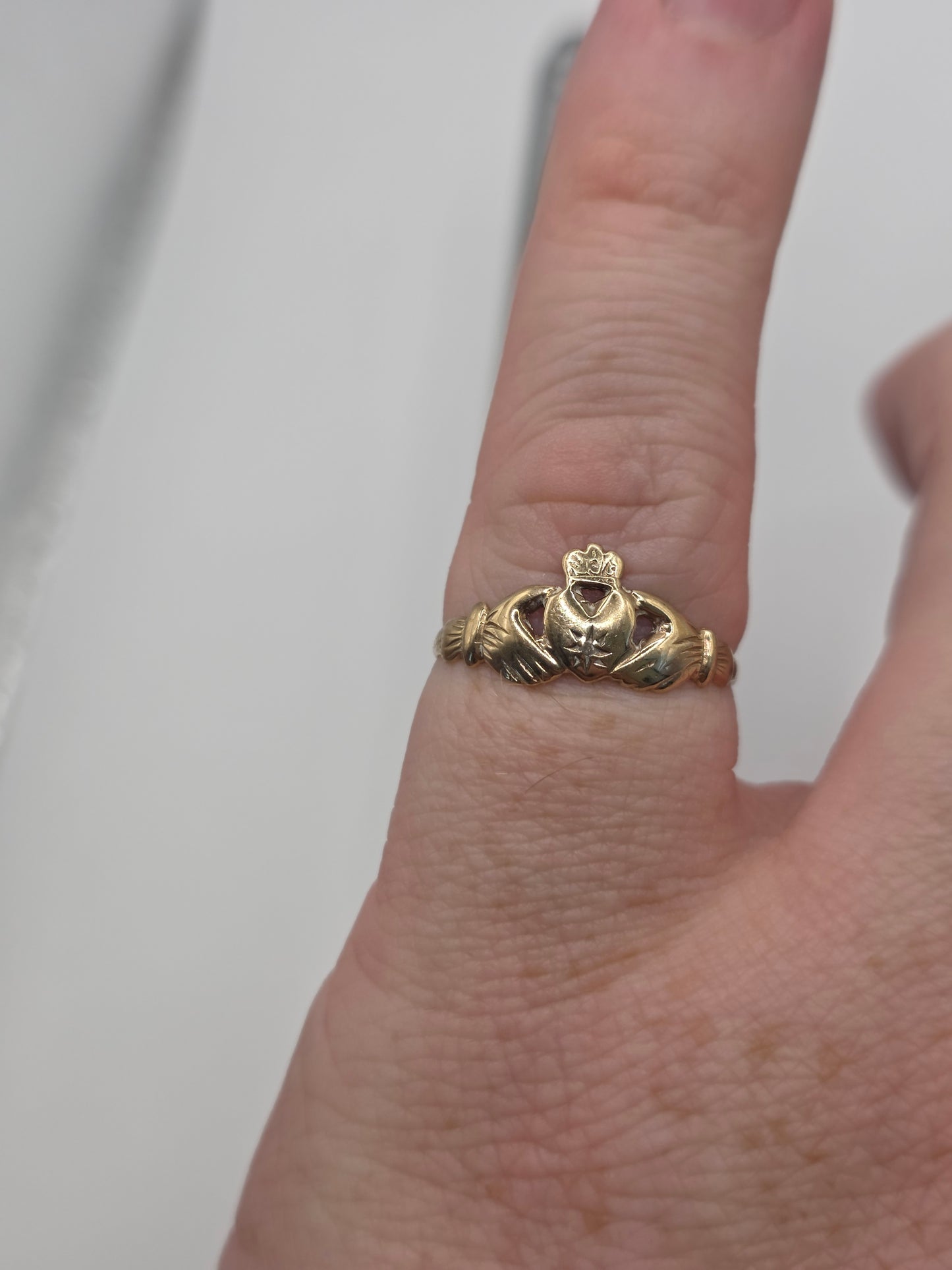 9ct gold diamond claddagh ring