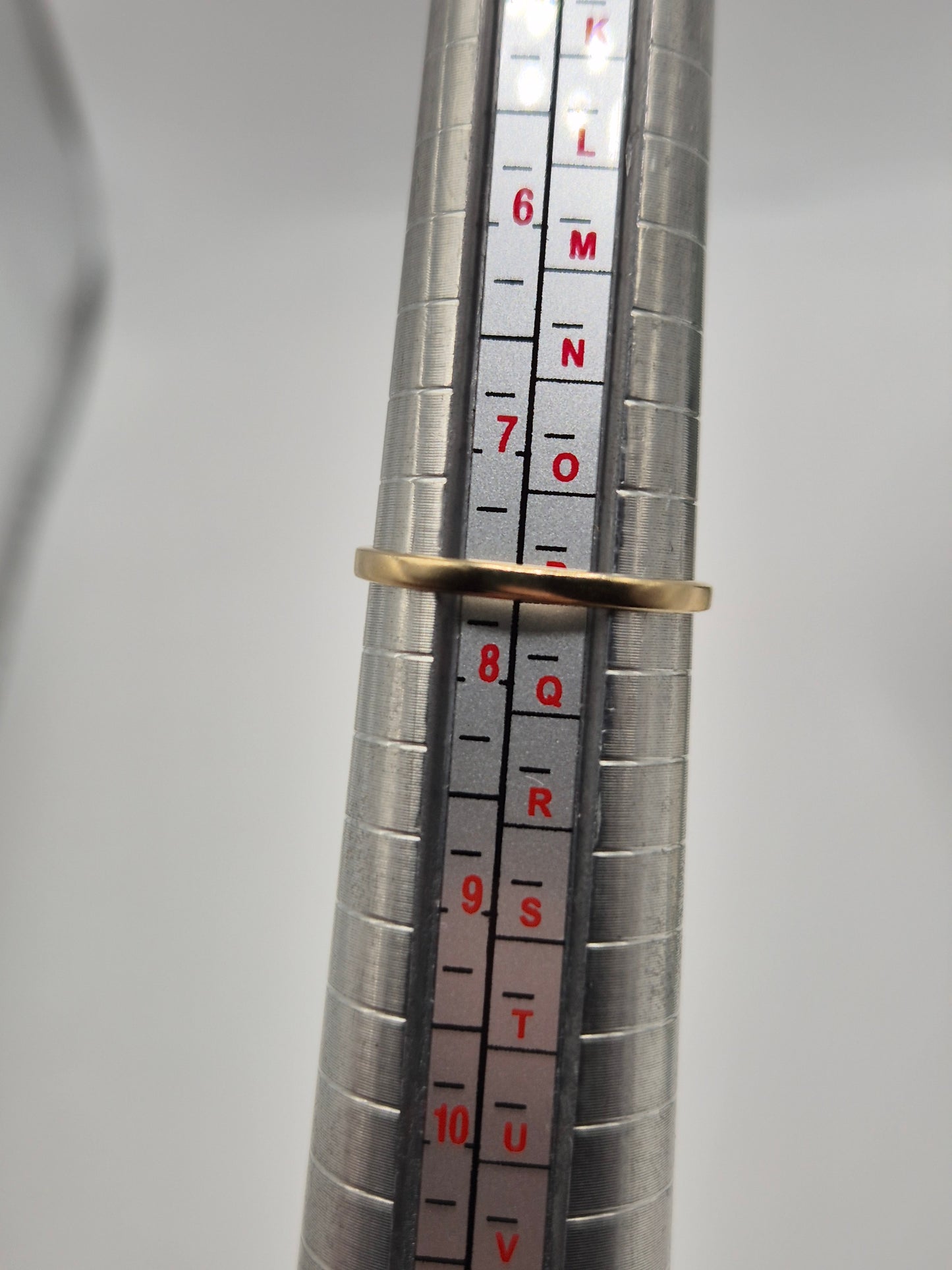 9ct gold amethyst and diamond ring