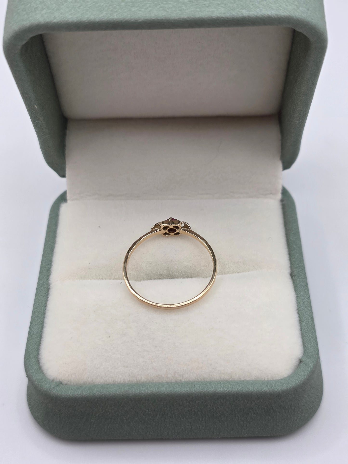 9ct gold ruby ring