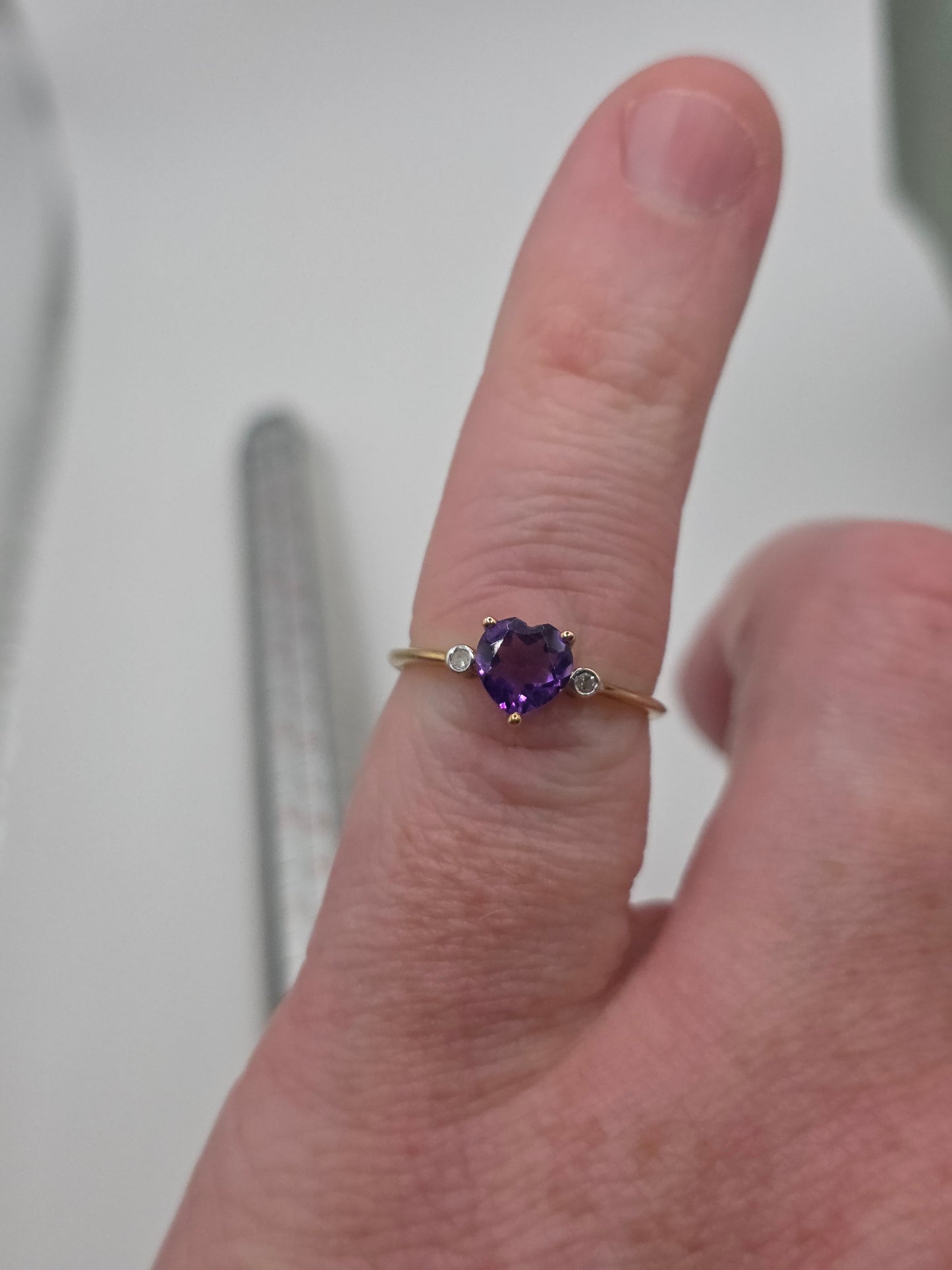 9ct gold amethyst heart and diamond ring