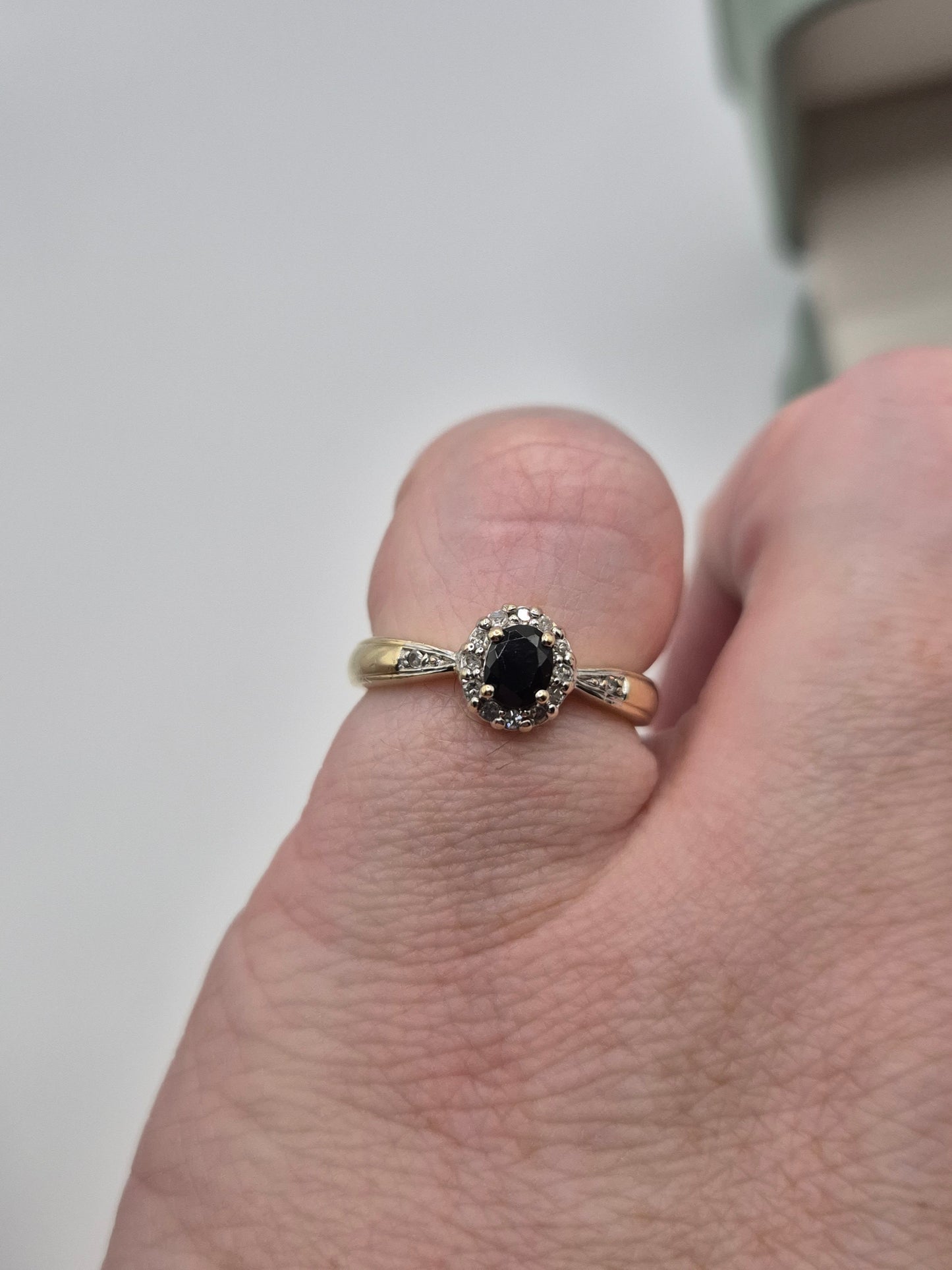 9ct gold sapphire and diamond ring