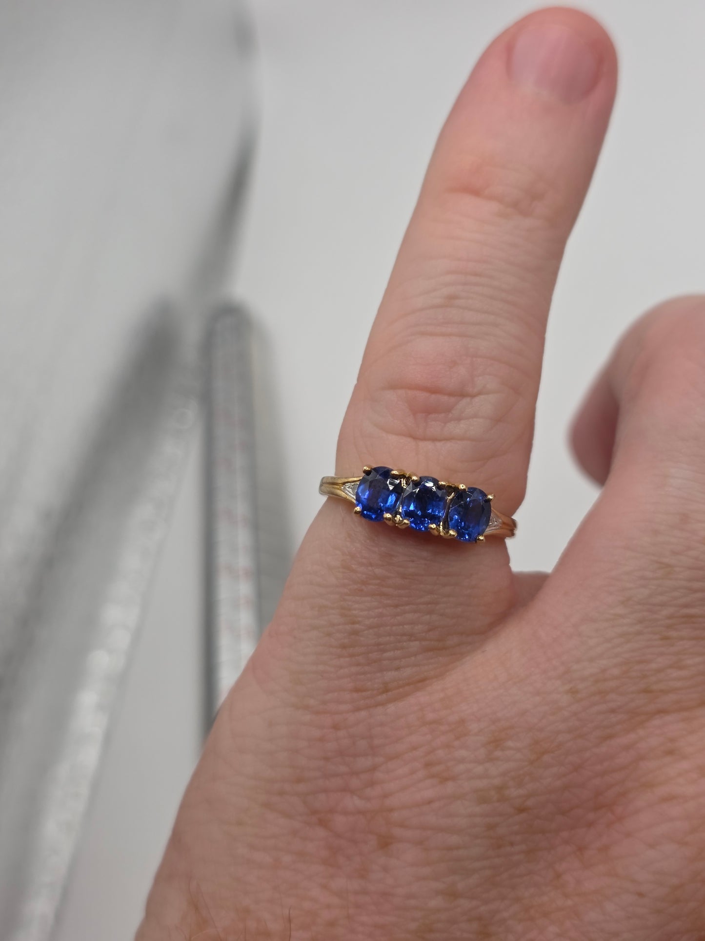 9ct gold kyanite and diamond ring