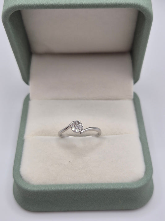 9ct white gold diamond cluster ring
