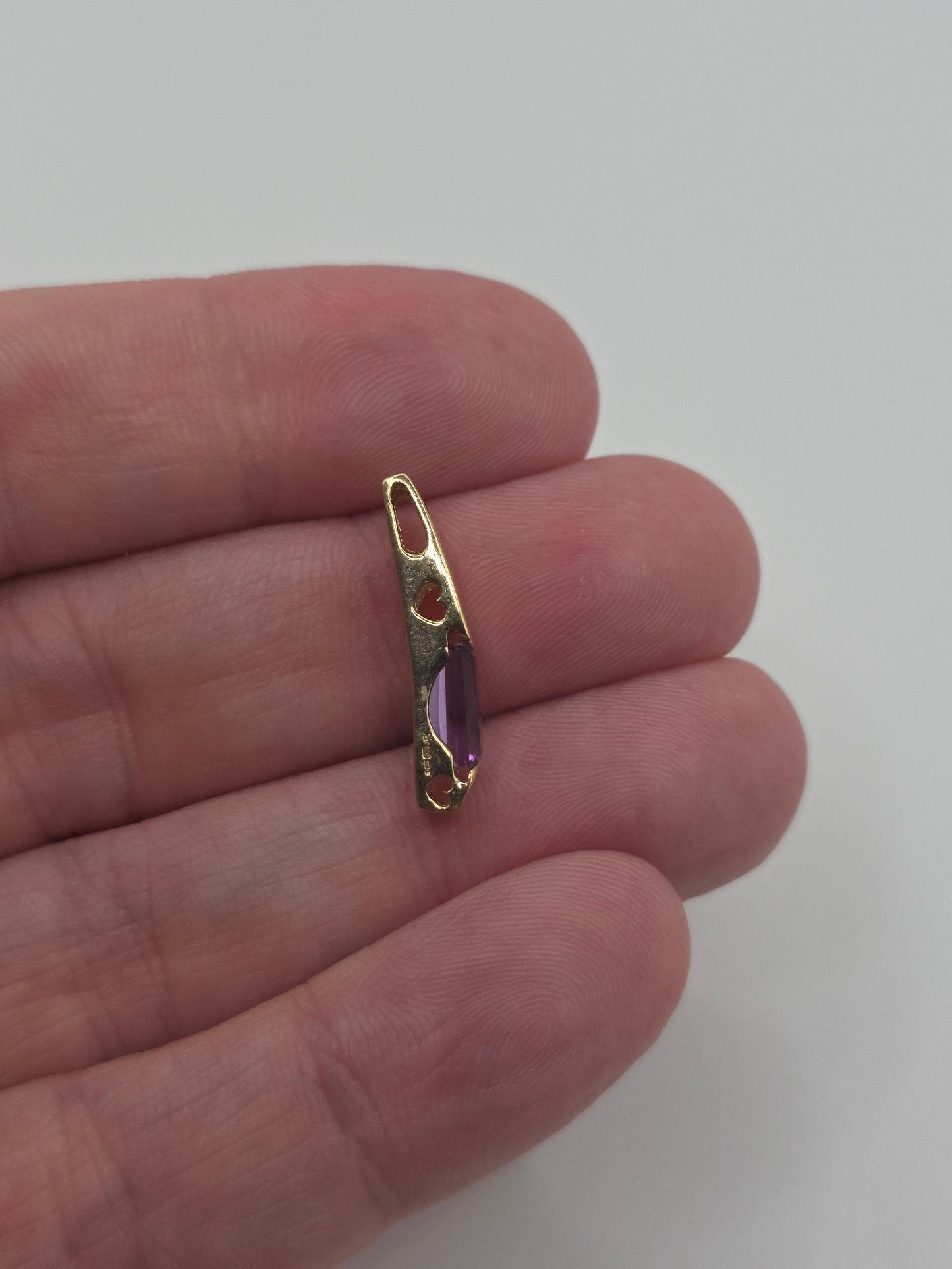 9ct gold amethyst pendant