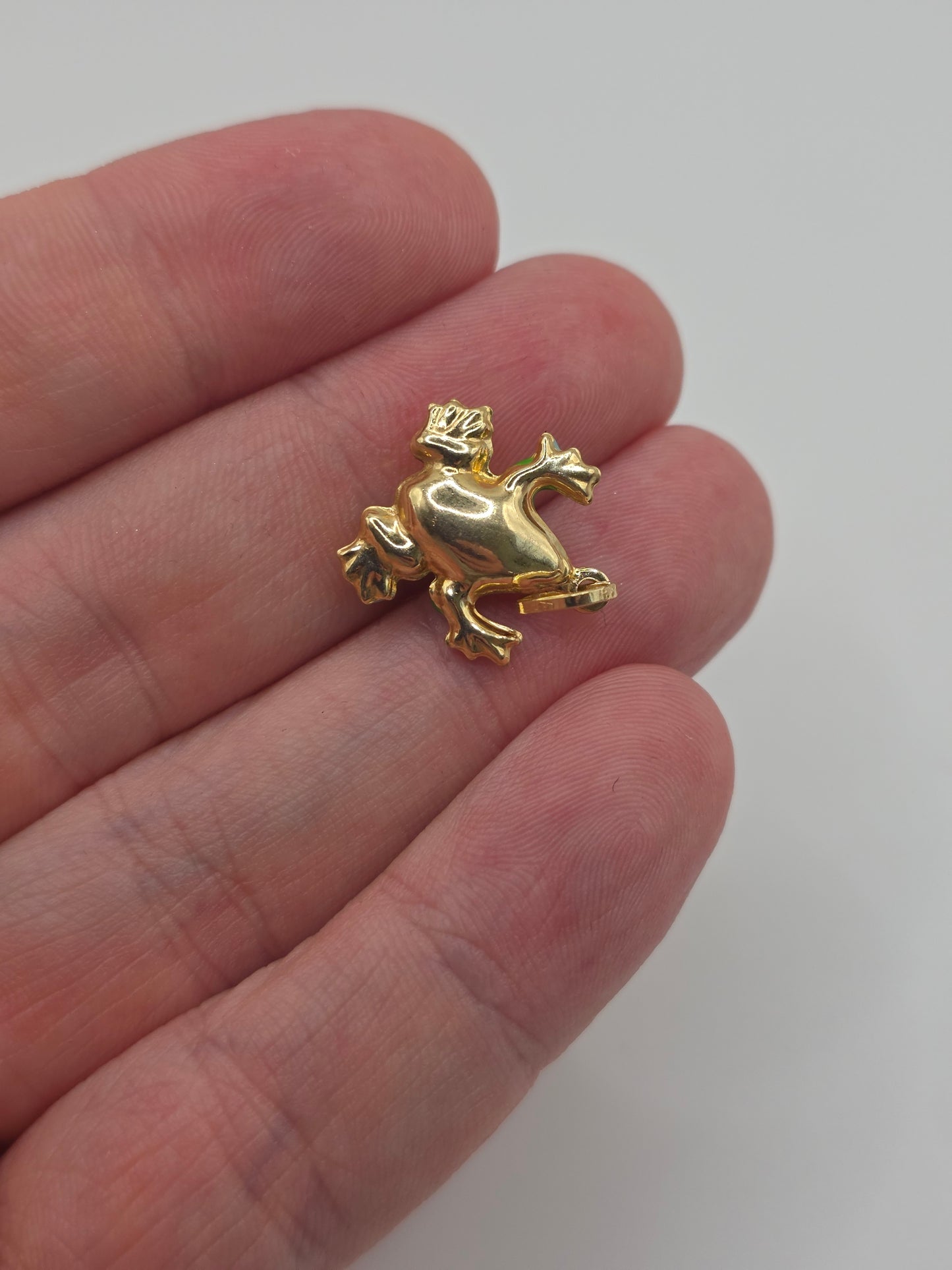 9ct gold enamel frog charm