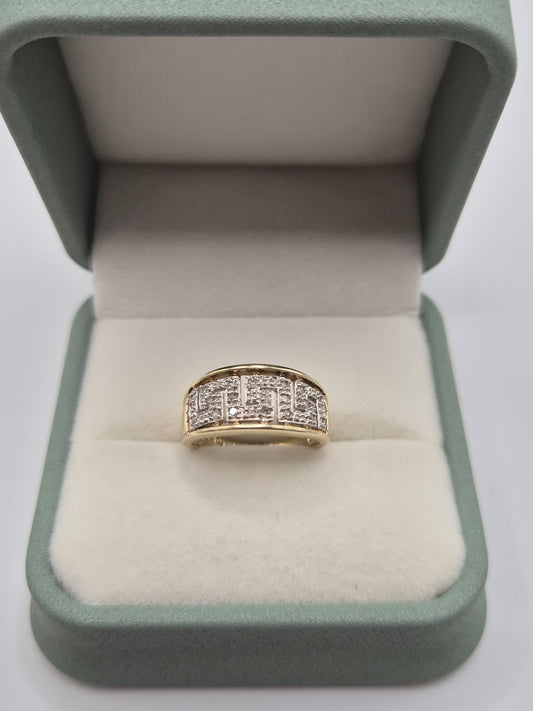 9ct gold diamond greek key ring