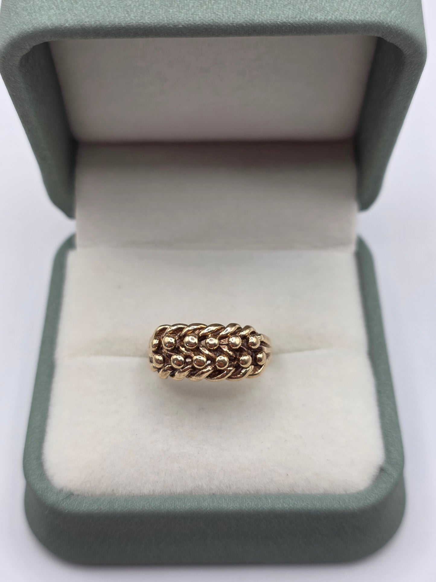 Heavy 9ct gold keeper ring