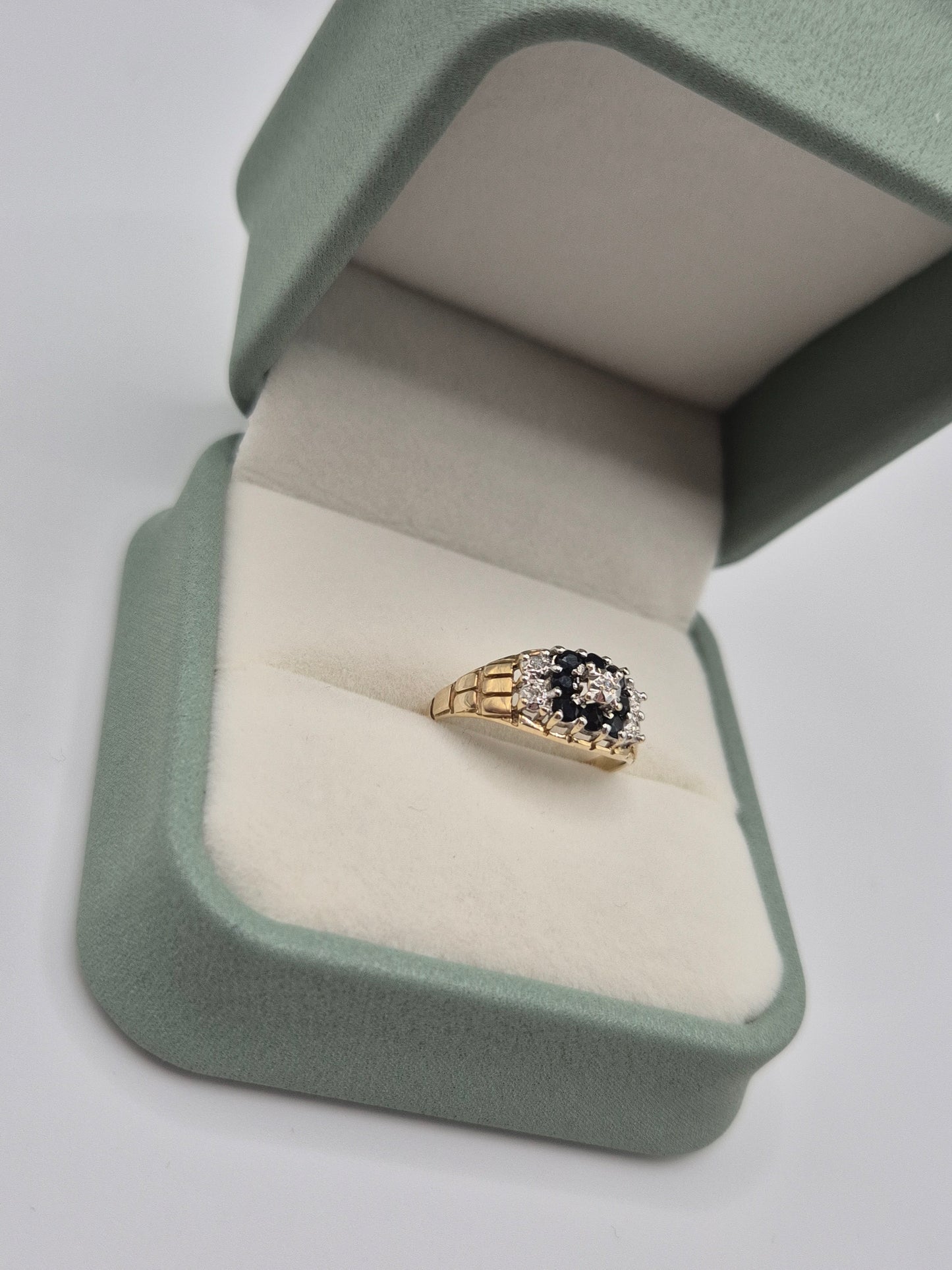 9ct gold sapphire and diamond ring