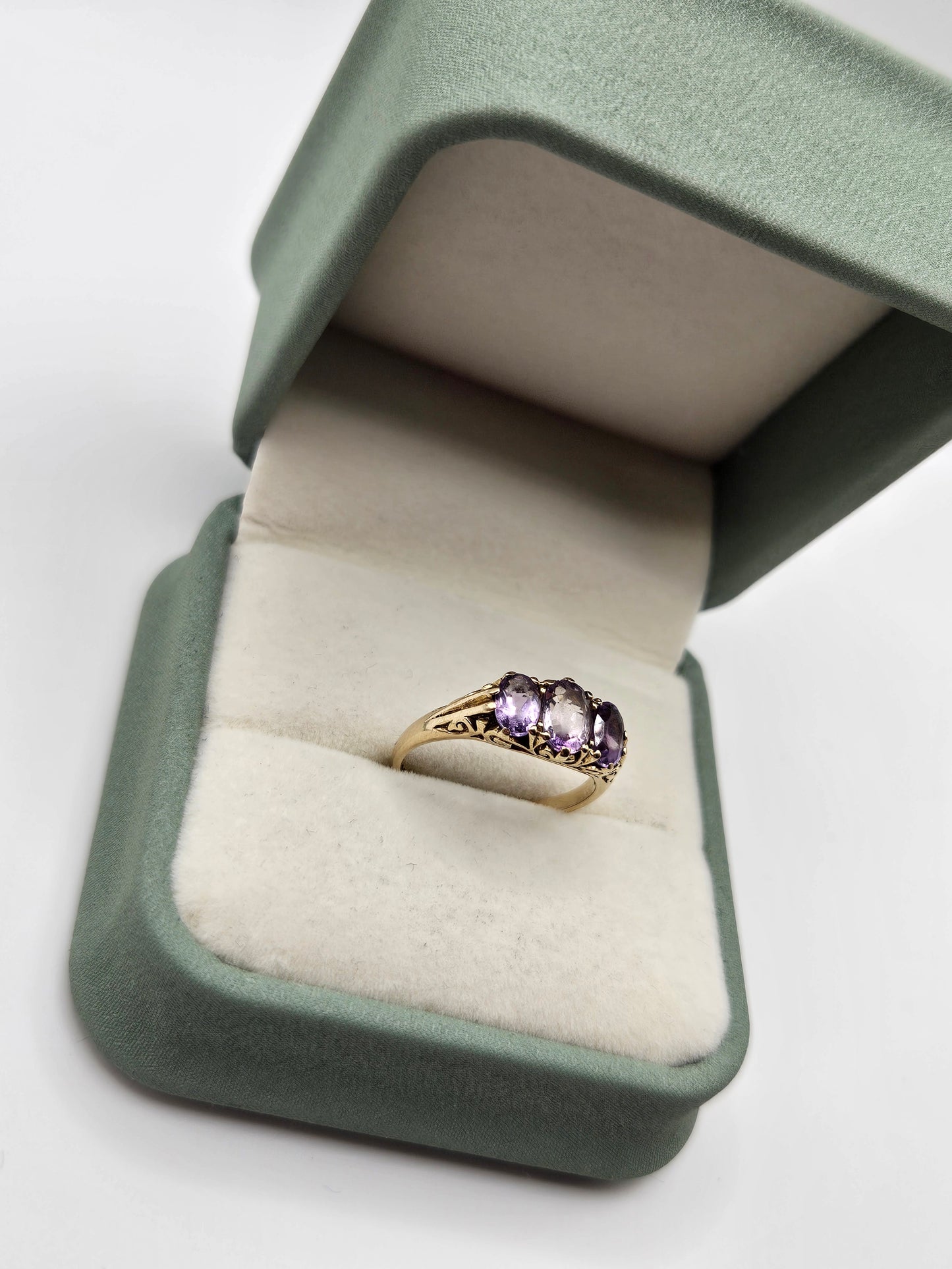 9ct gold amethyst ring