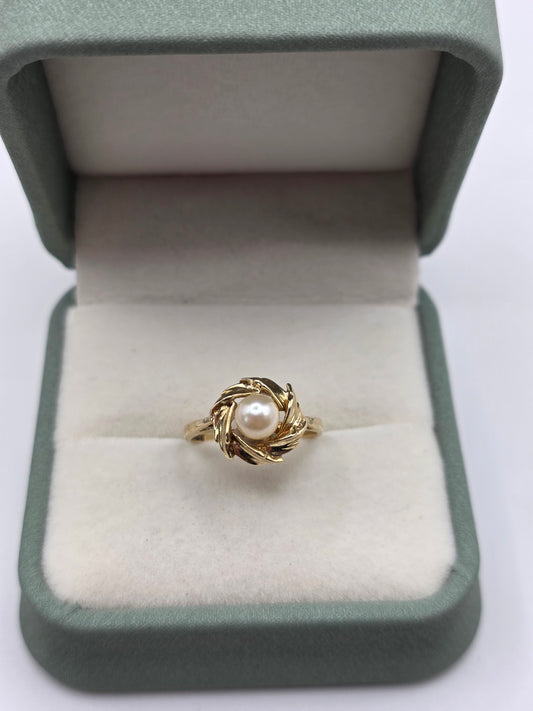 9ct gold pearl ring