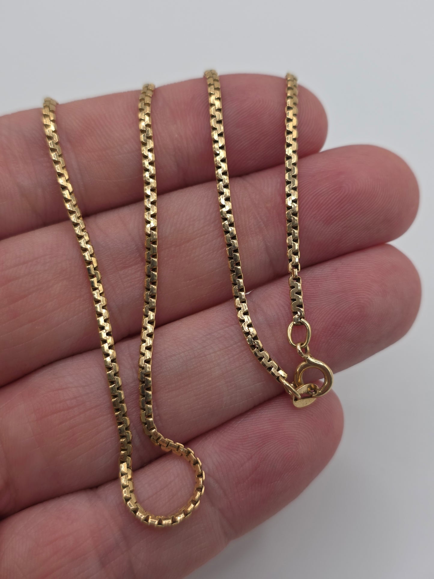 9ct gold snake link chain (59)