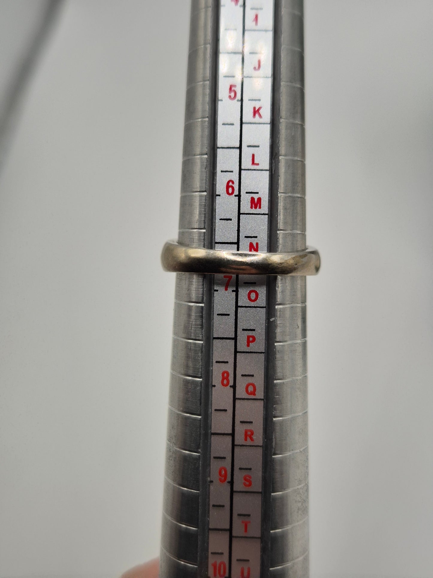 9ct white gold diamond ring