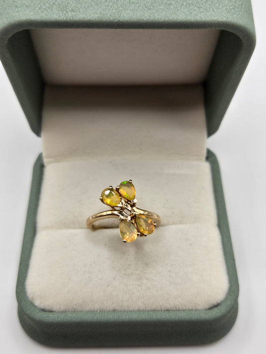 9ct gold opal ring