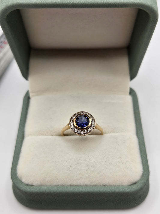 9ct gold iolite and zircon ring