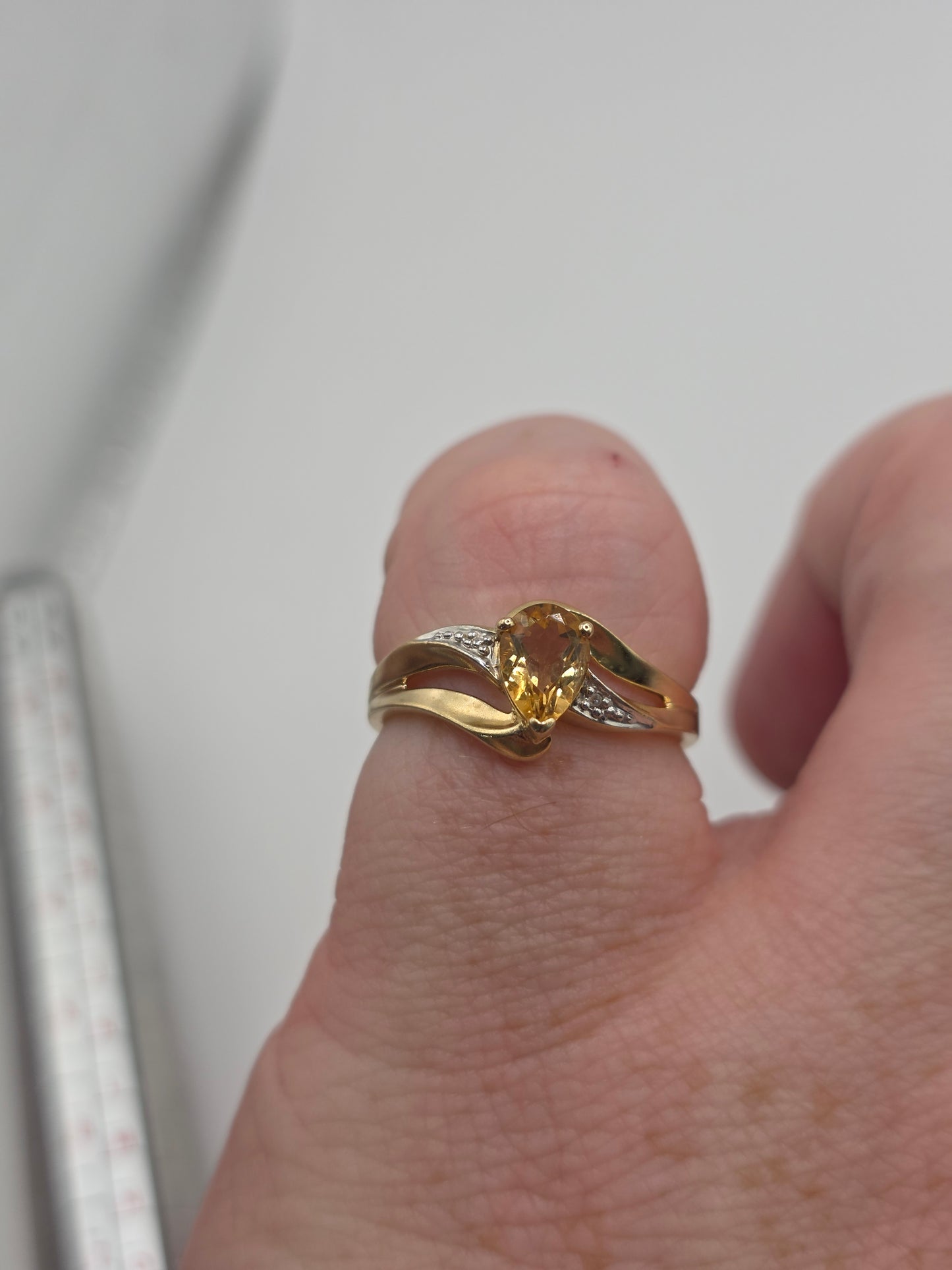 9ct gold citrine and diamond ring