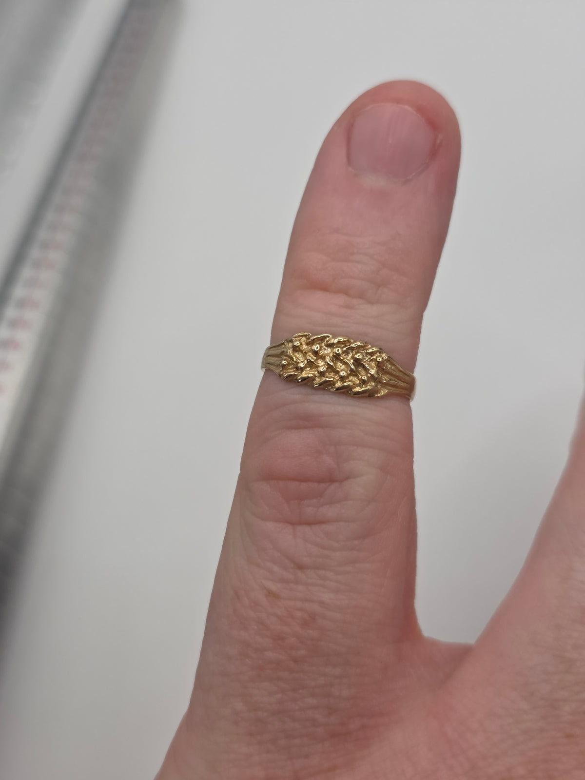 9ct gold keeper ring
