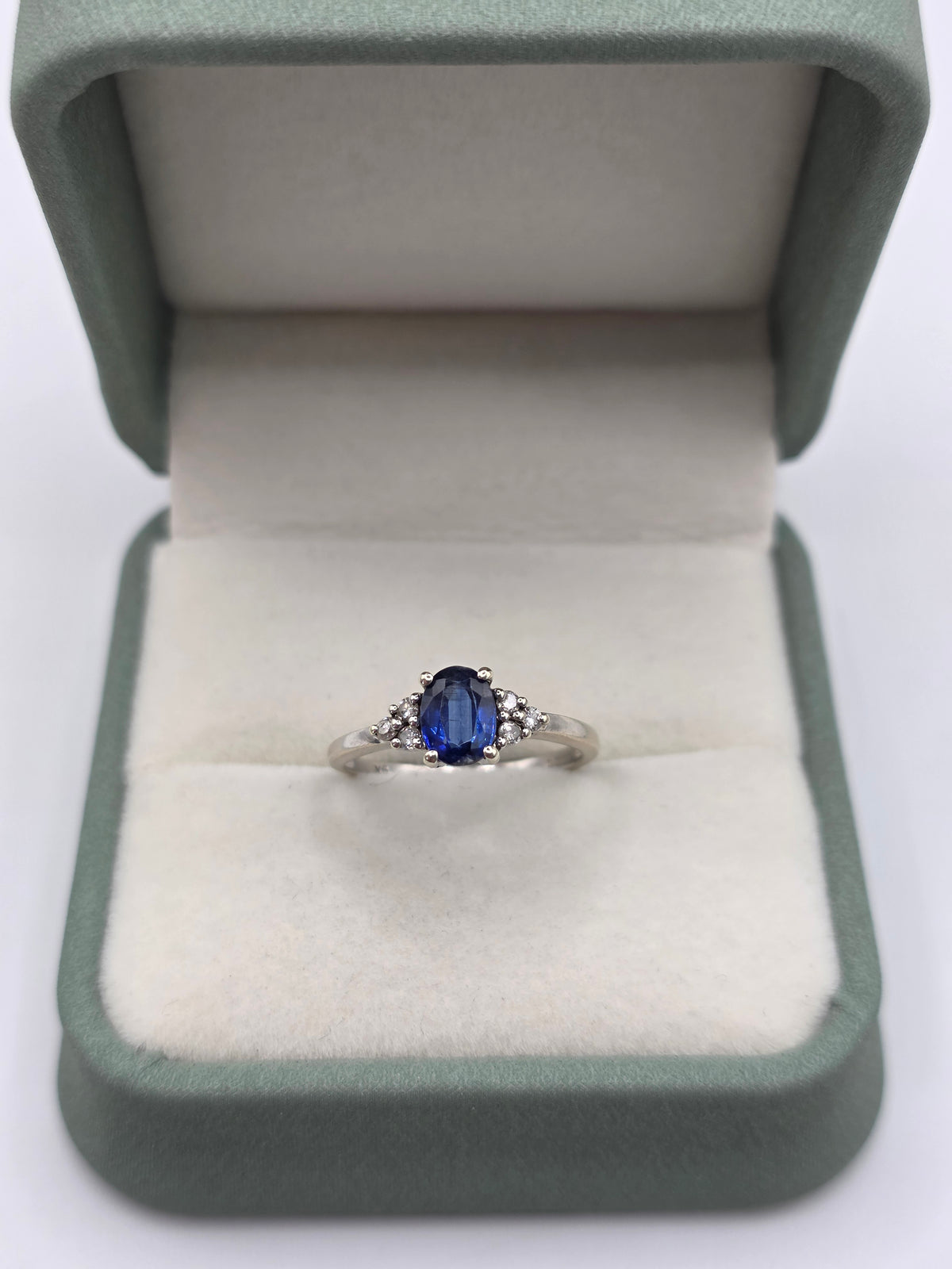 9ct white gold sapphire and diamond ring