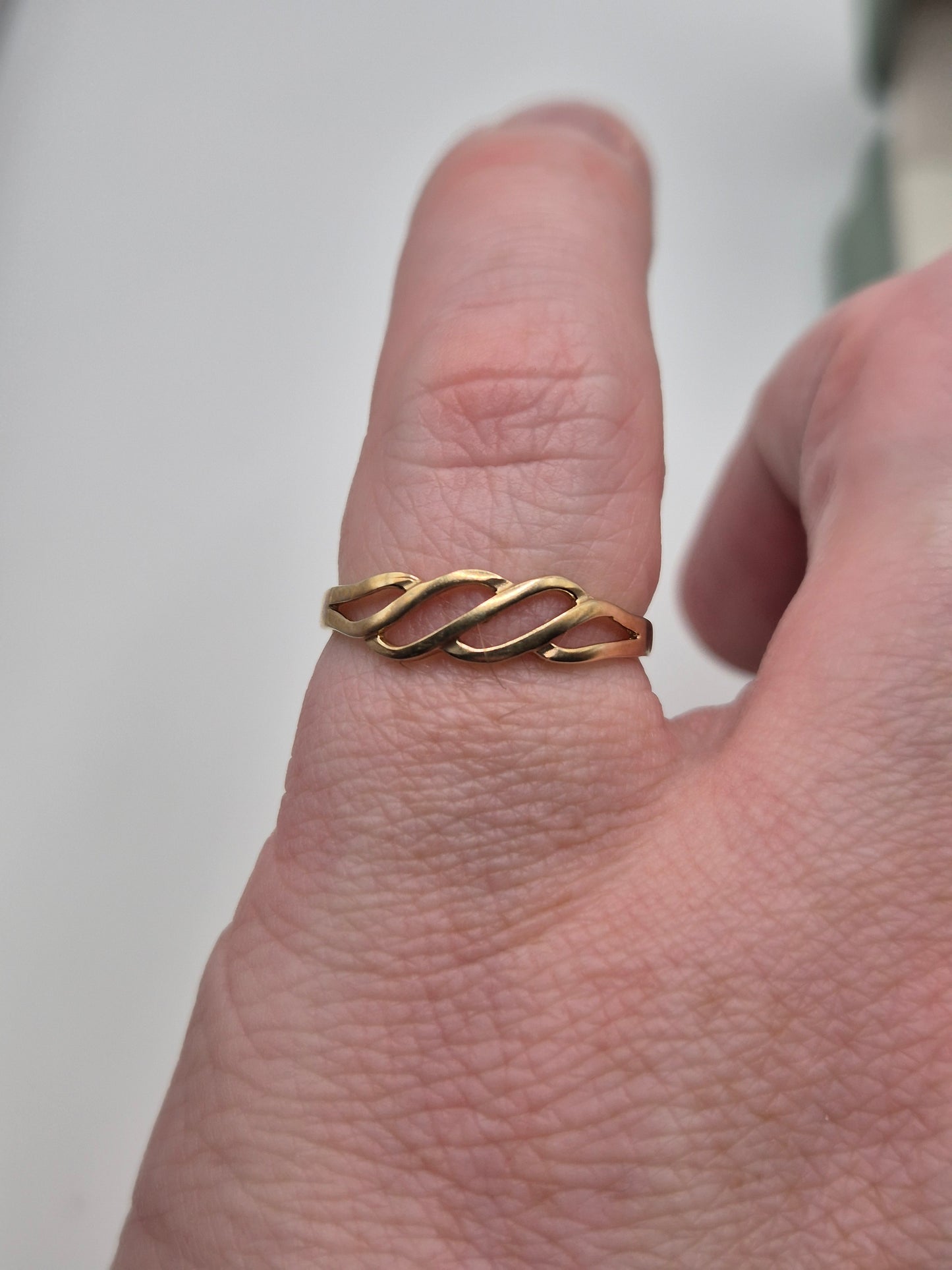 9ct gold ring