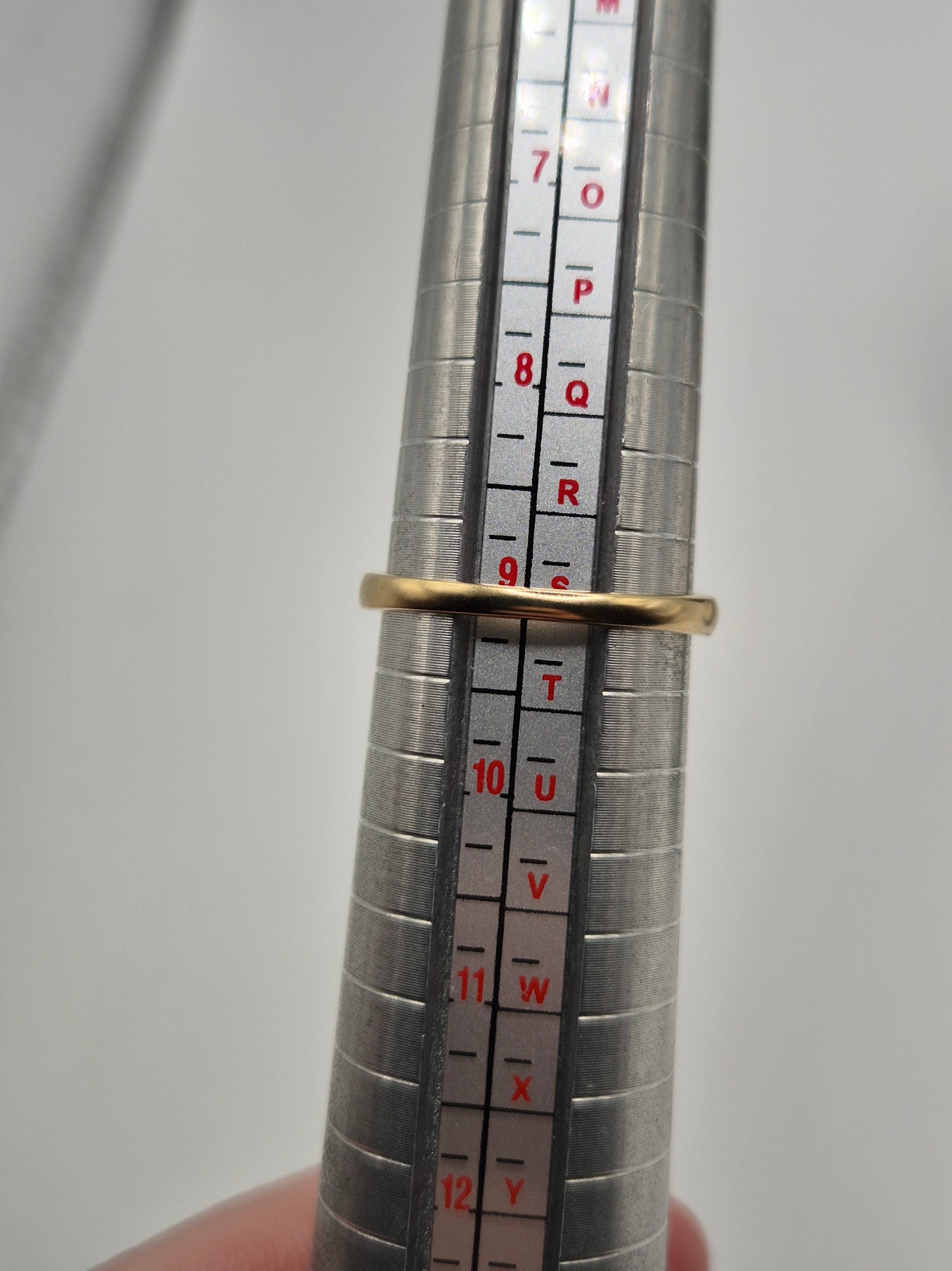 9ct gold peridot ring