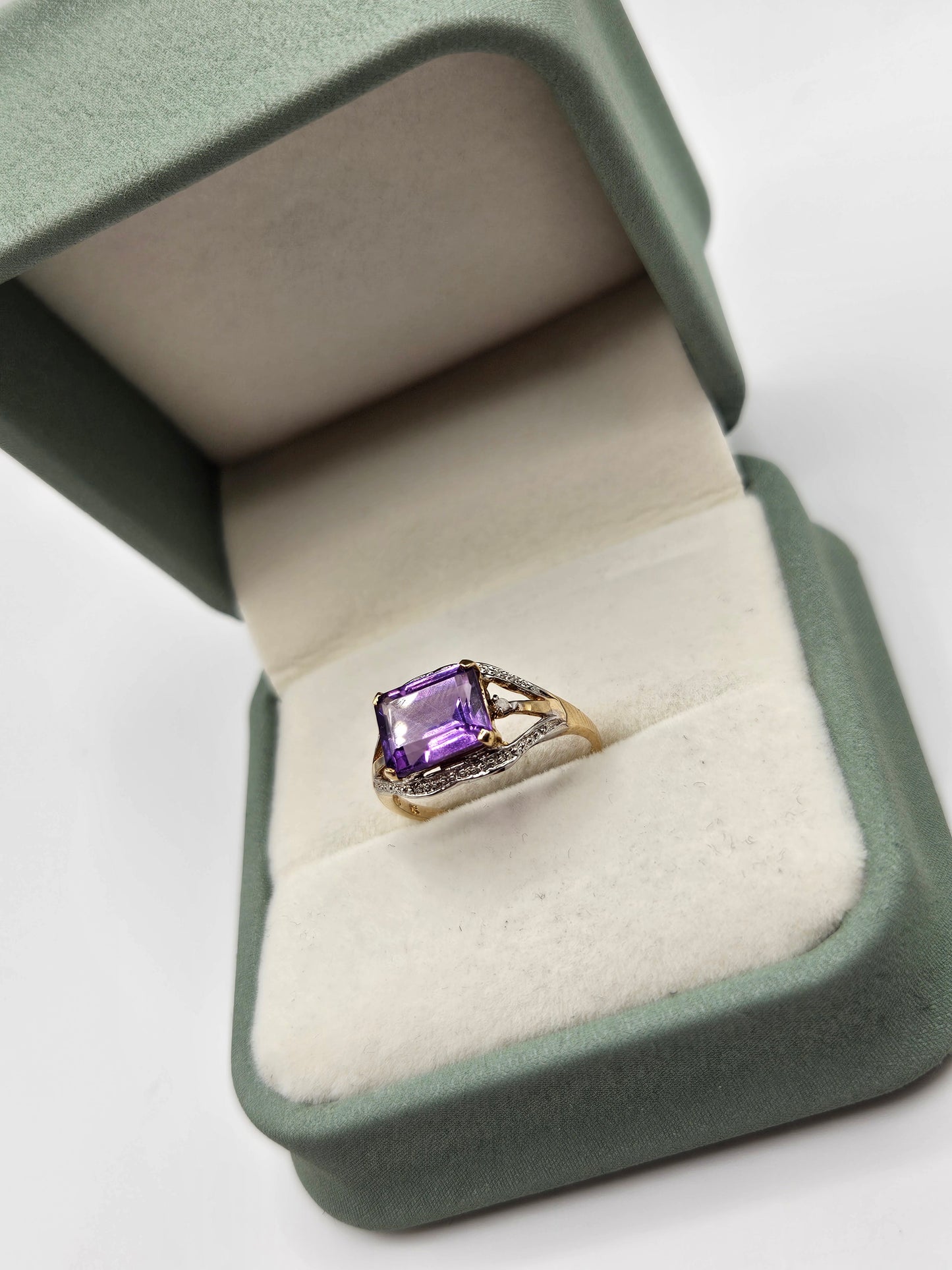 9ct gold amethyst ring