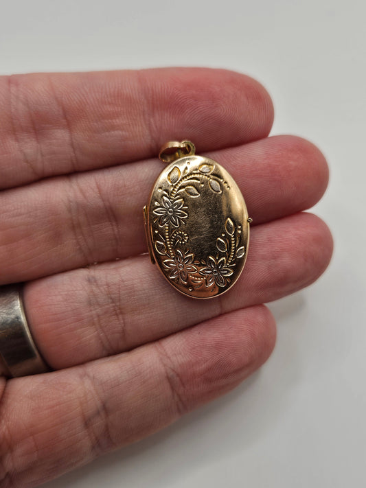 9ct gold floral locket