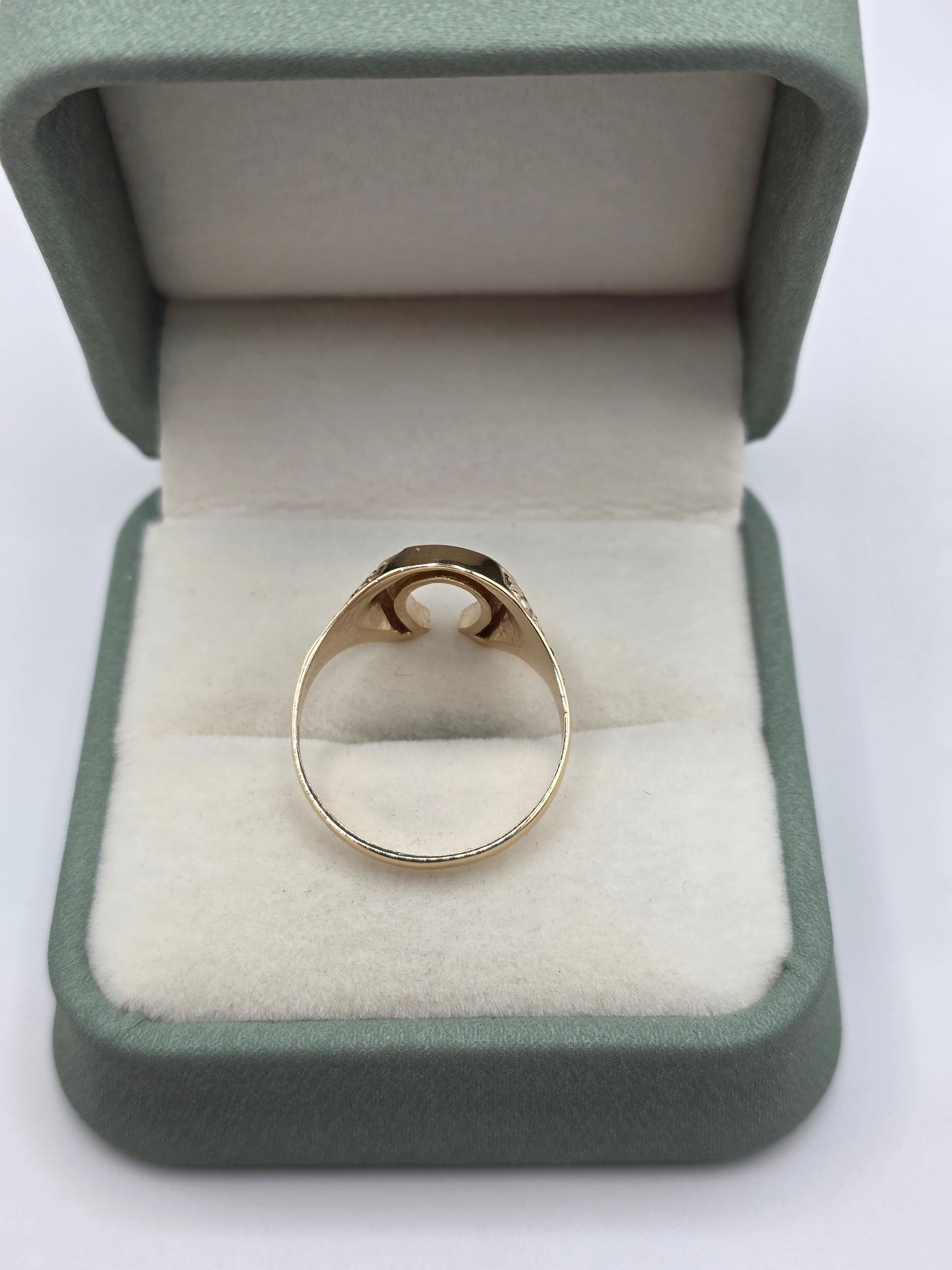 9ct gold horse shoe ring