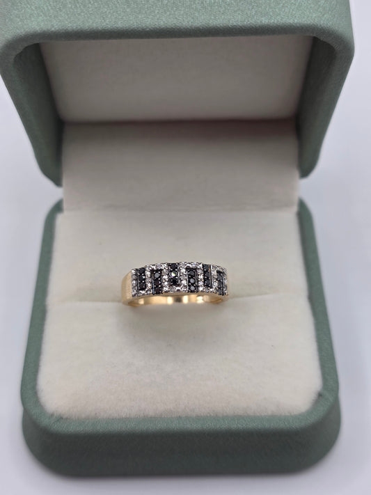 9ct gold diamond ring