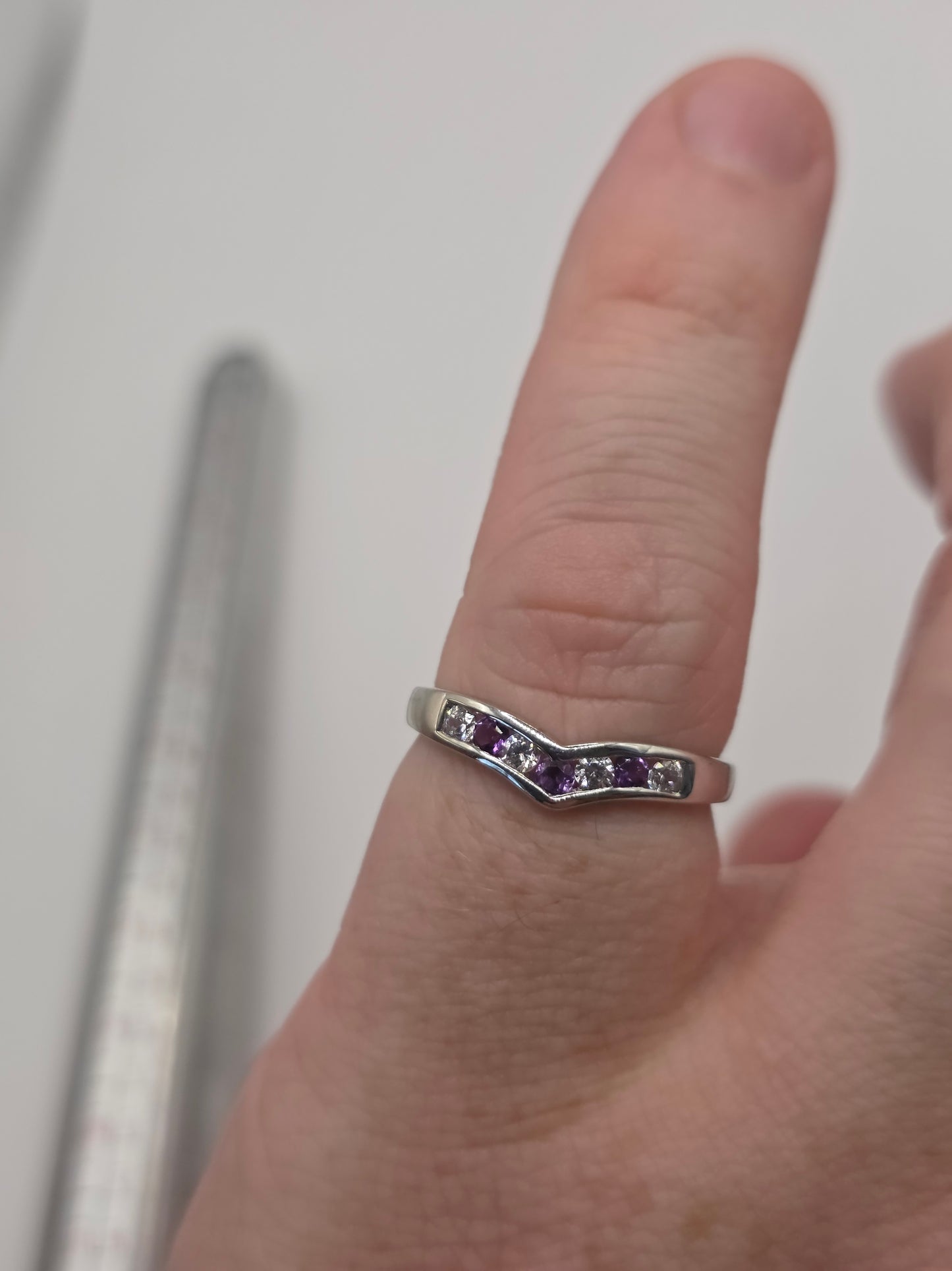 9ct white gold amethyst and cz ring