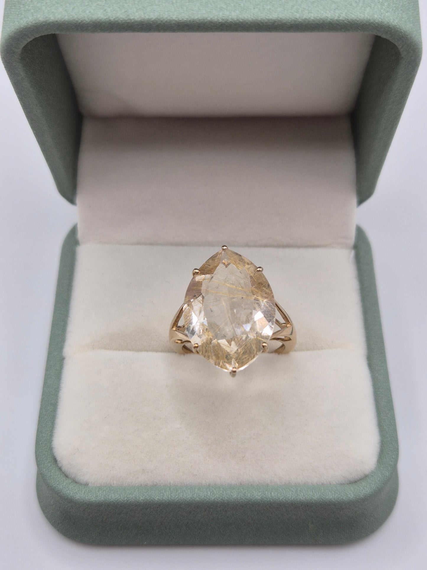 Heavy 9ct gold 11.4 carat rutile quartz ring