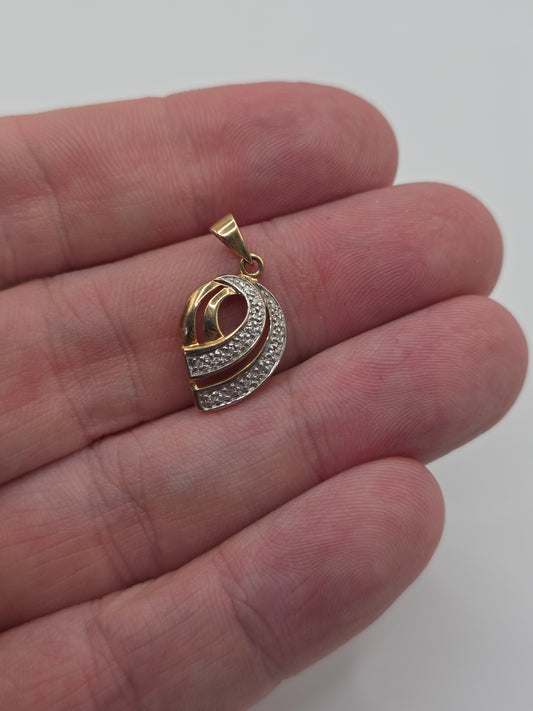 9ct gold diamond pendant