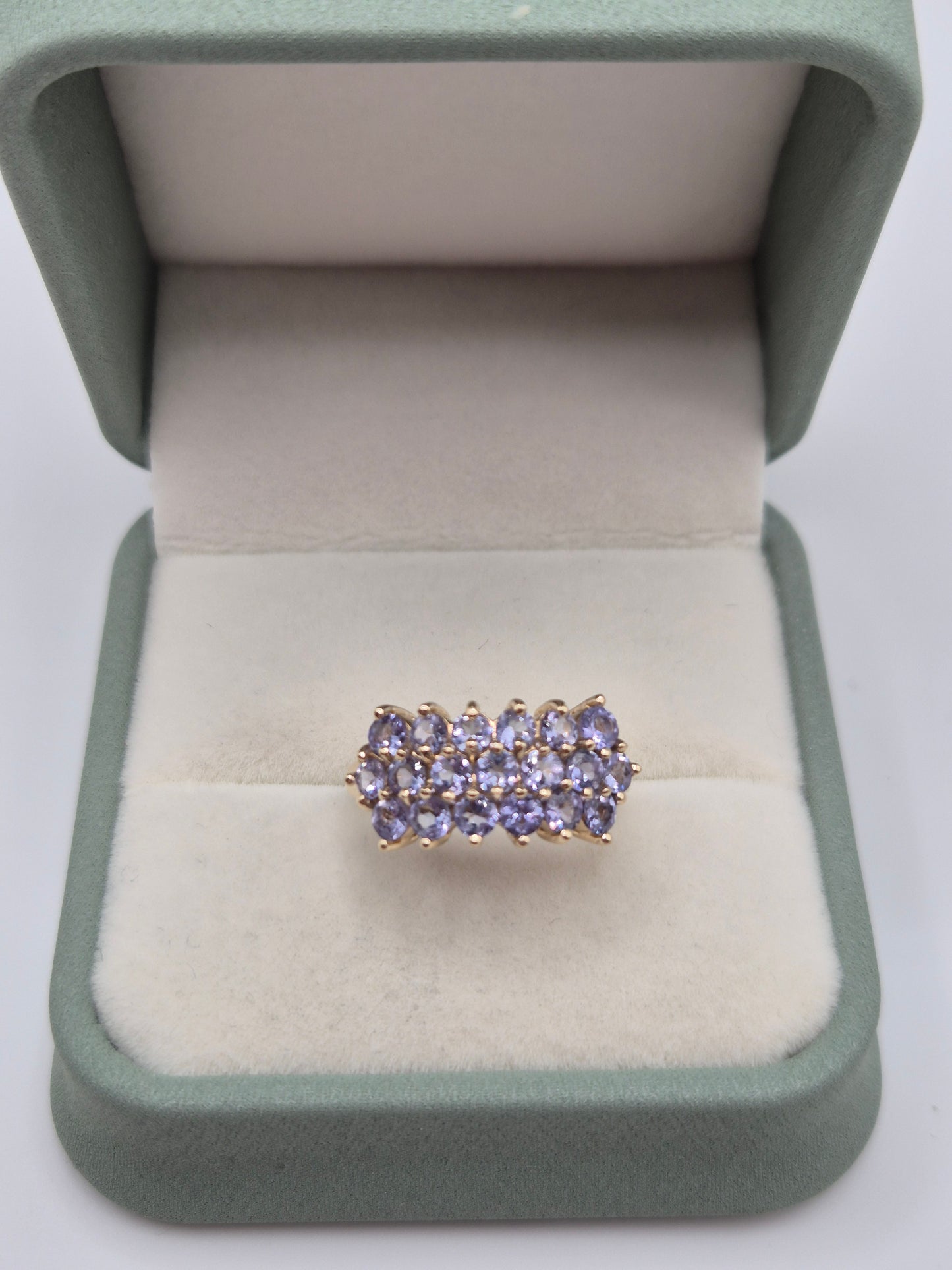 Heavy 9ct gold tanzanite cluster ring