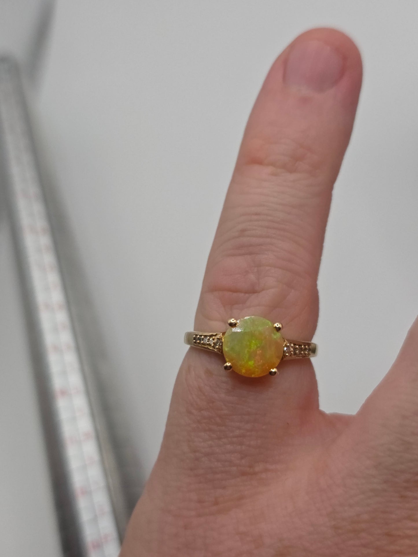 9ct gold opal and diamond ring