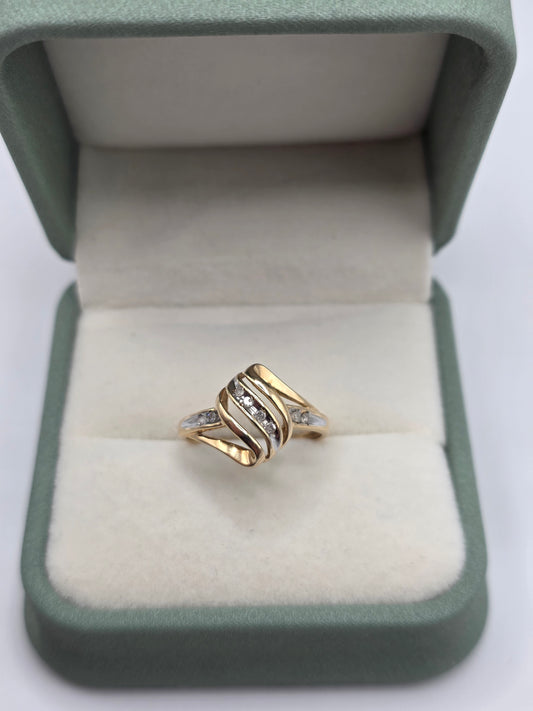 9ct gold diamond ring