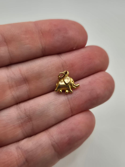 9ct gold elephant charm