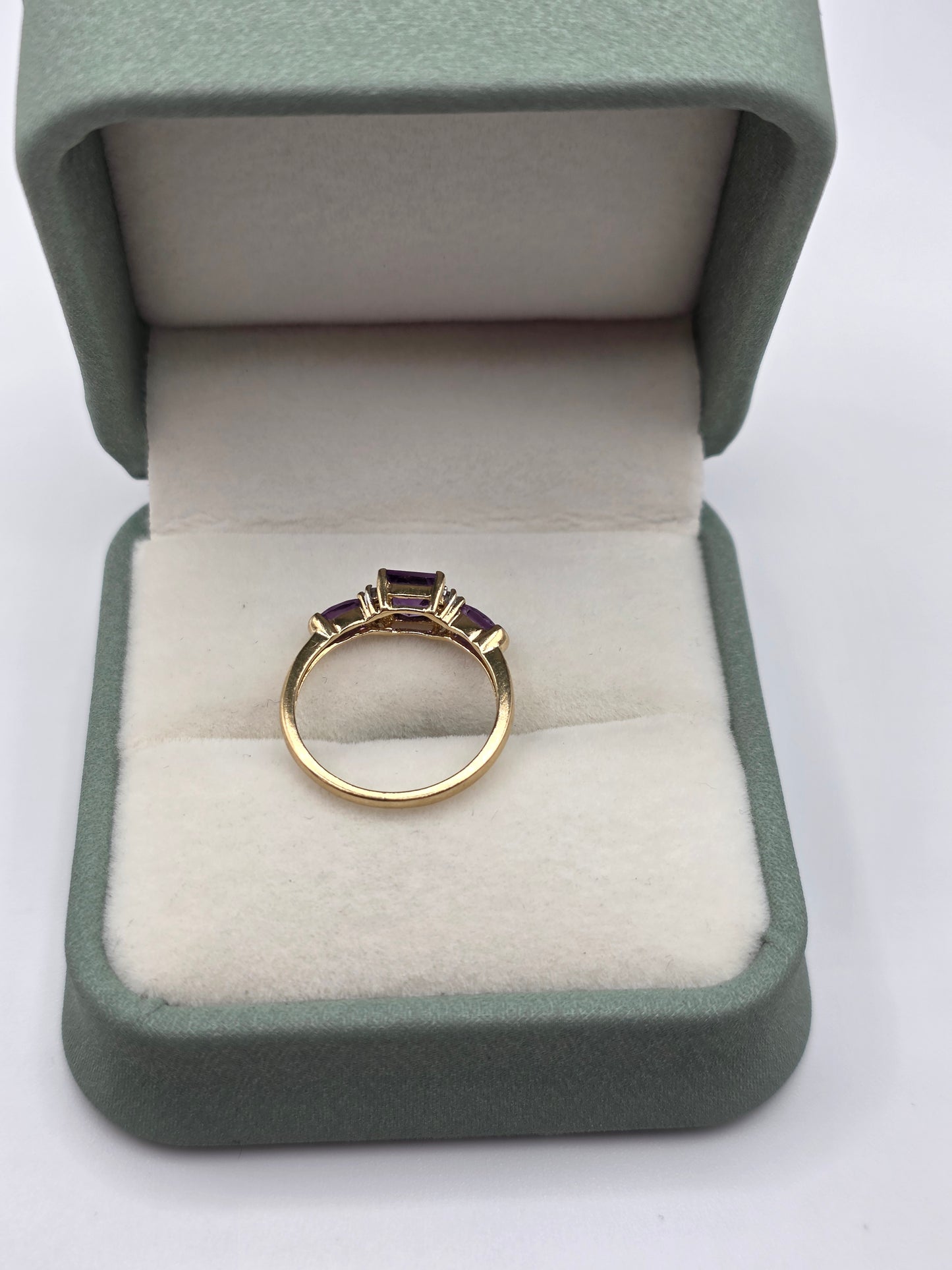 9ct gold amethyst and diamond ring