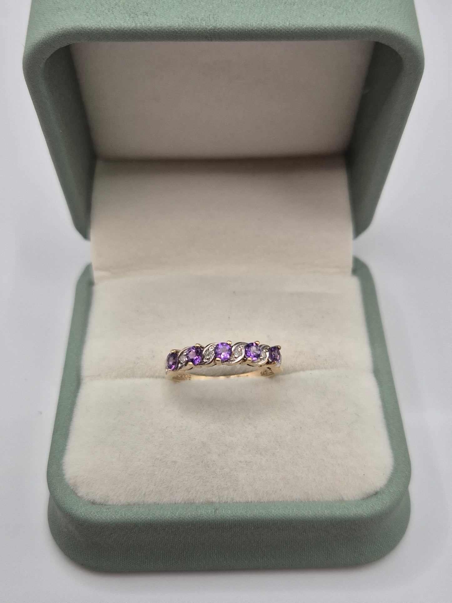 9ct gold amethyst and diamond ring