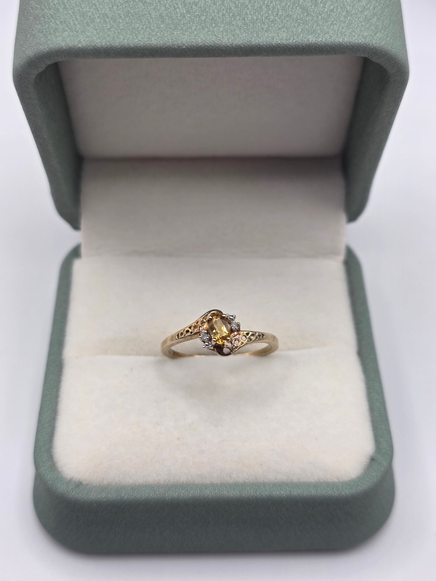 9ct gold citrine and diamond ring