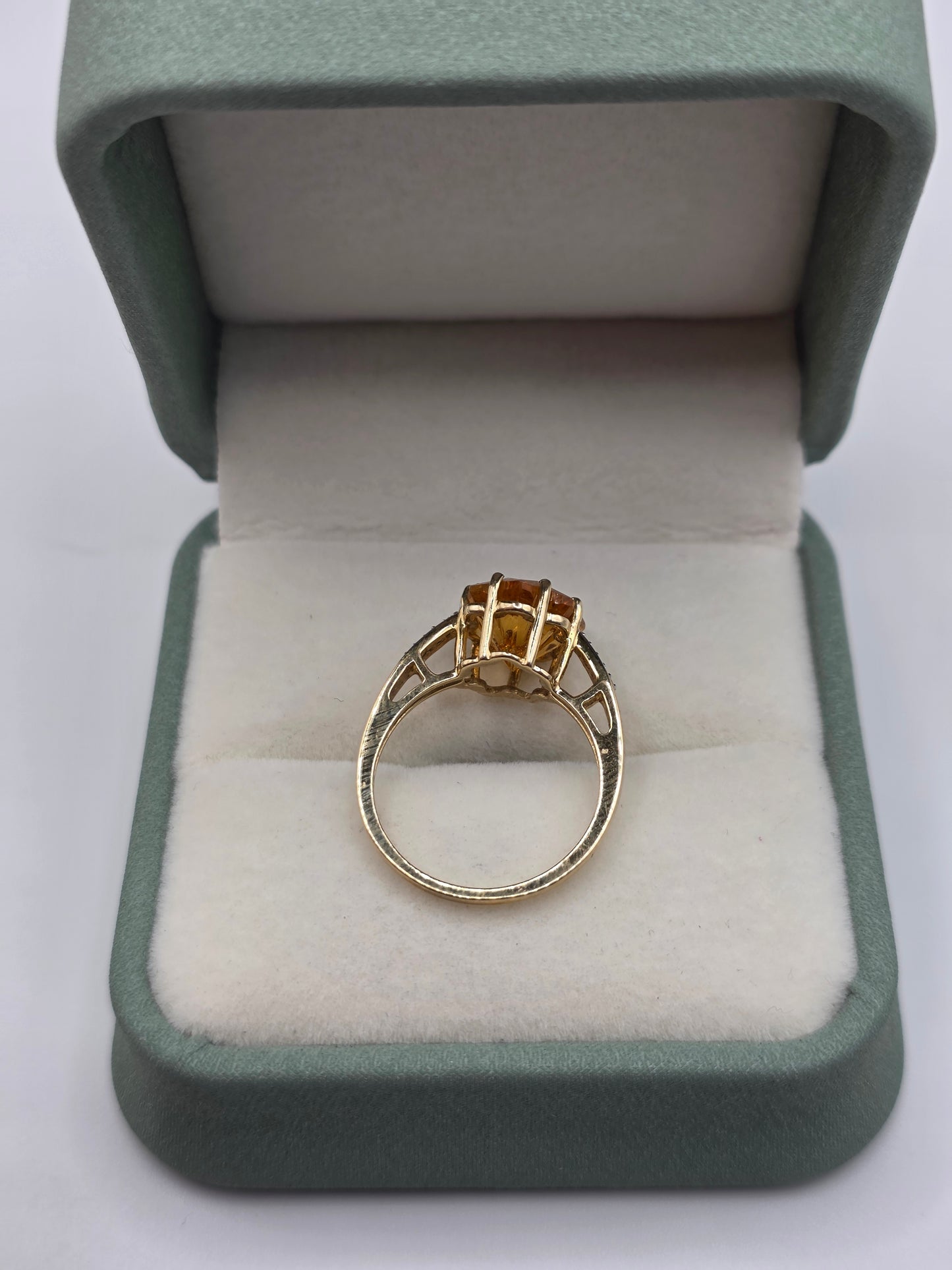 9ct gold citrine and diamond ring