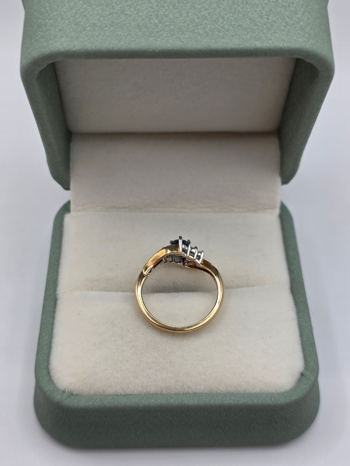 9ct gold topaz and diamond ring