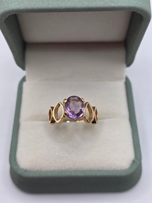 Heavy 9ct gold pale amethyst ring