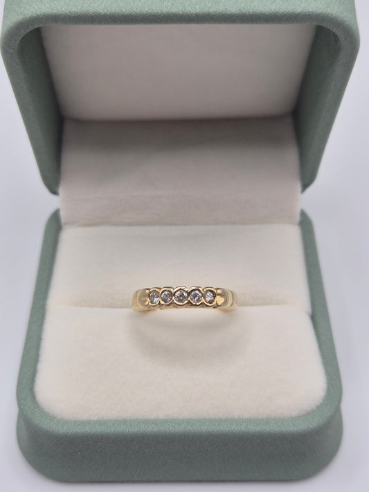 18ct gold diamond ring