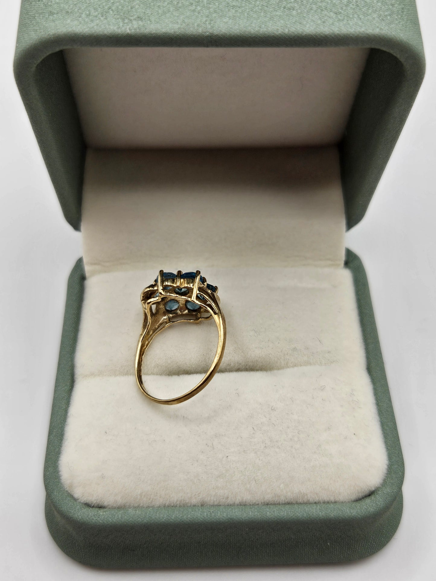 9ct gold topaz ring