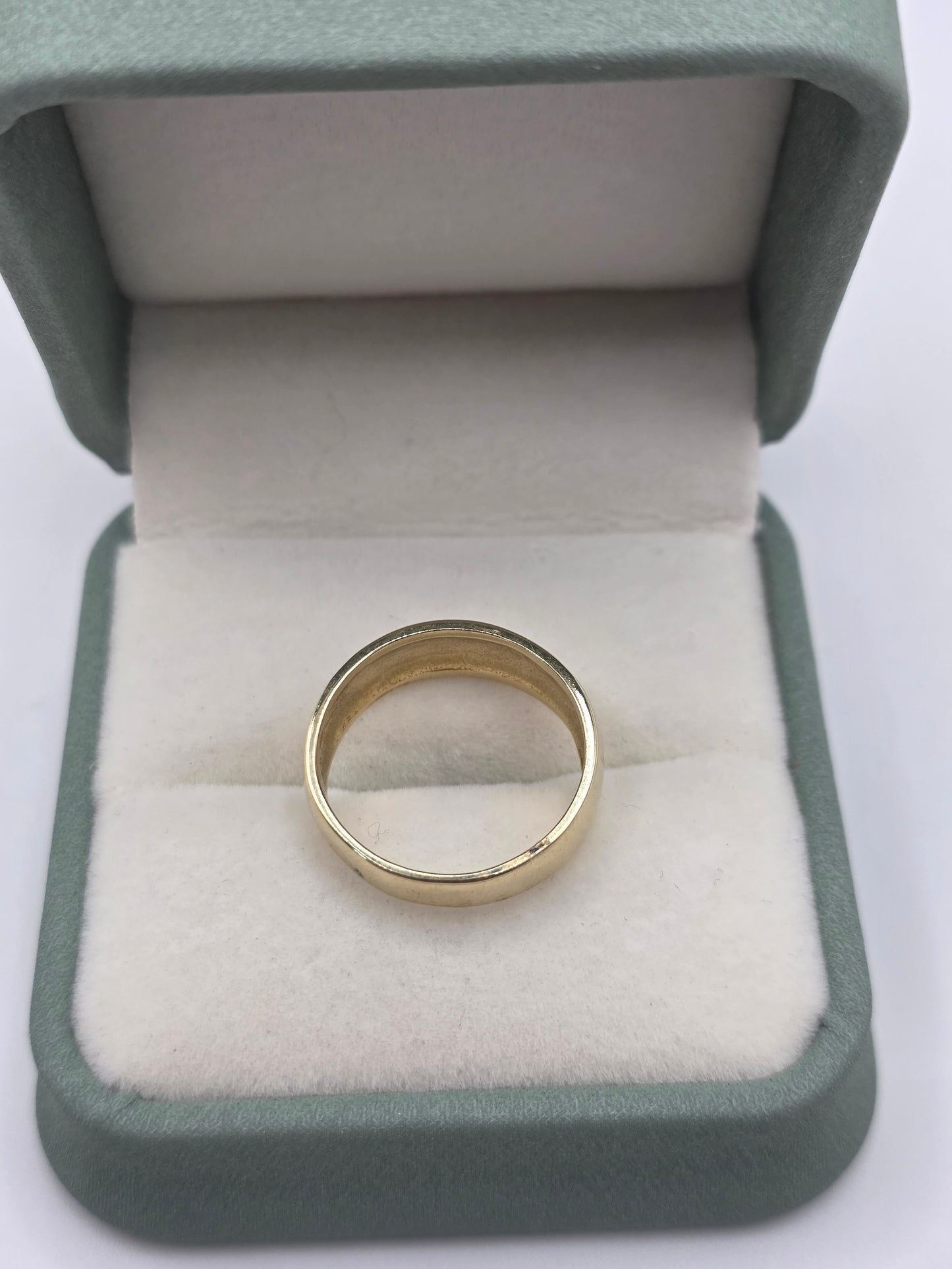 9ct gold star band ring