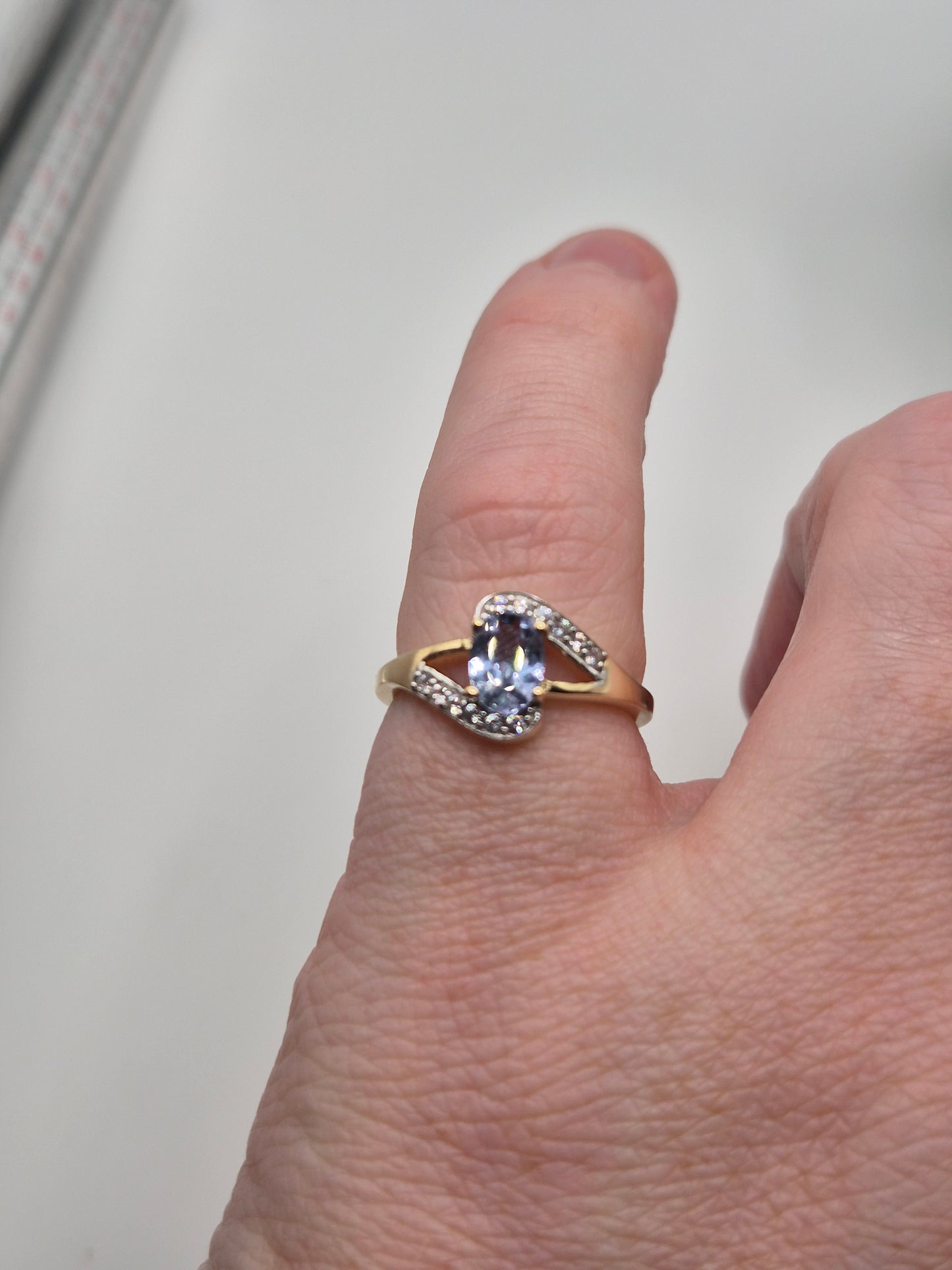 9ct gold topaz and diamond ring