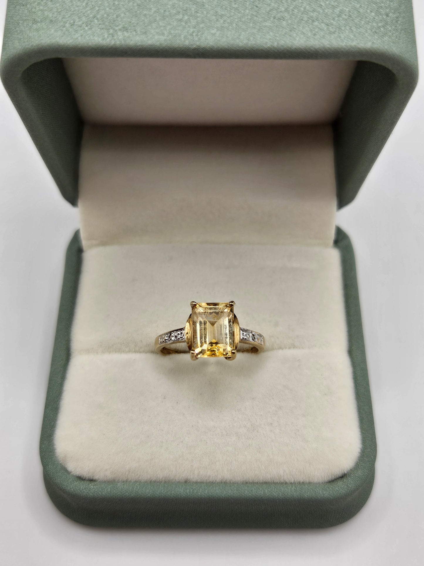 9ct gold citrine and diamond ring