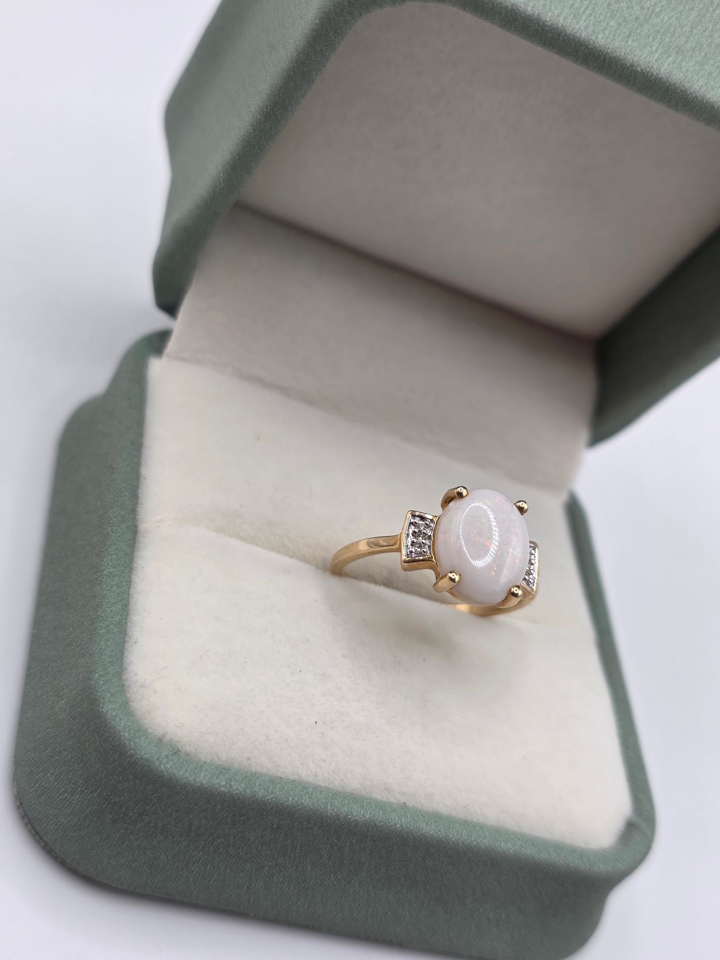 9ct gold opal and diamond ring